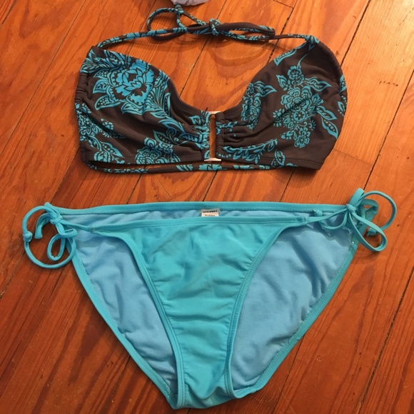 Old Navy Floral Bikini Size M - Picture 2 of 8
